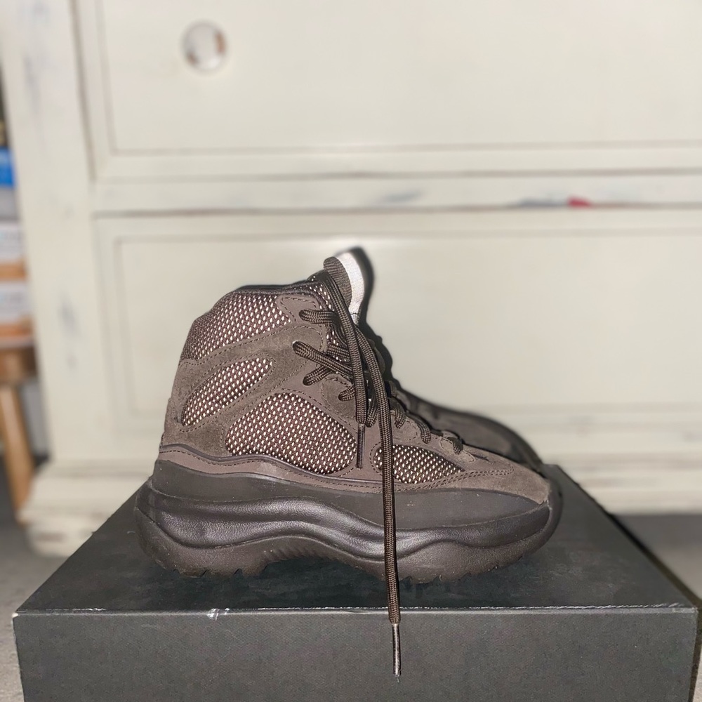 Yeezy Season 7 Boots “OIL”